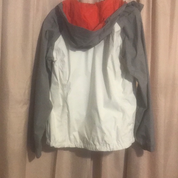 North face. Women’s grey/blood orange size medium - Picture 2 of 2